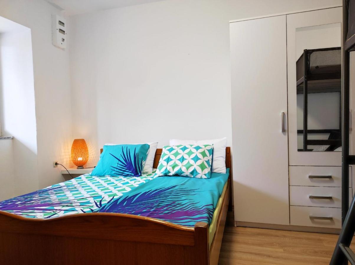 Apartment Rose Krk Town Eksteriør billede