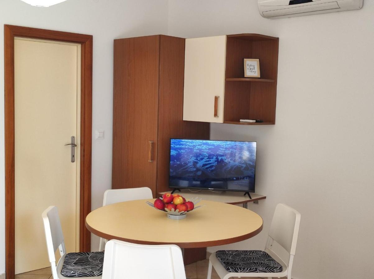 Apartment Rose Krk Town Eksteriør billede